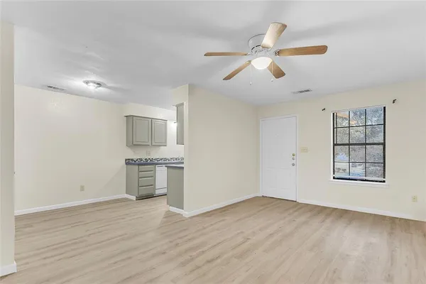 $1,200 | 211 West Trinity Street, Unit D, Forney, TX 75126