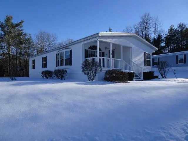 $159,900 | 74 Seneca Street, Rochester, NH 03867