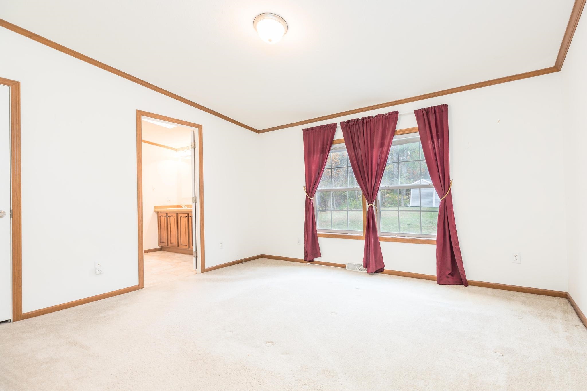 74 Seneca Street Rochester, NH 03867 - Photo 14 of 27