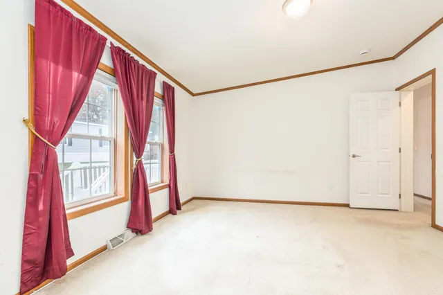 $179,900 | 74 Seneca Street, Rochester, NH 03867