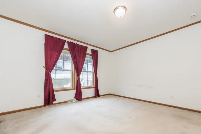 $179,900 | 74 Seneca Street, Rochester, NH 03867