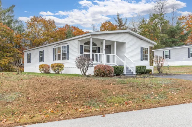 $179,900 | 74 Seneca Street, Rochester, NH 03867