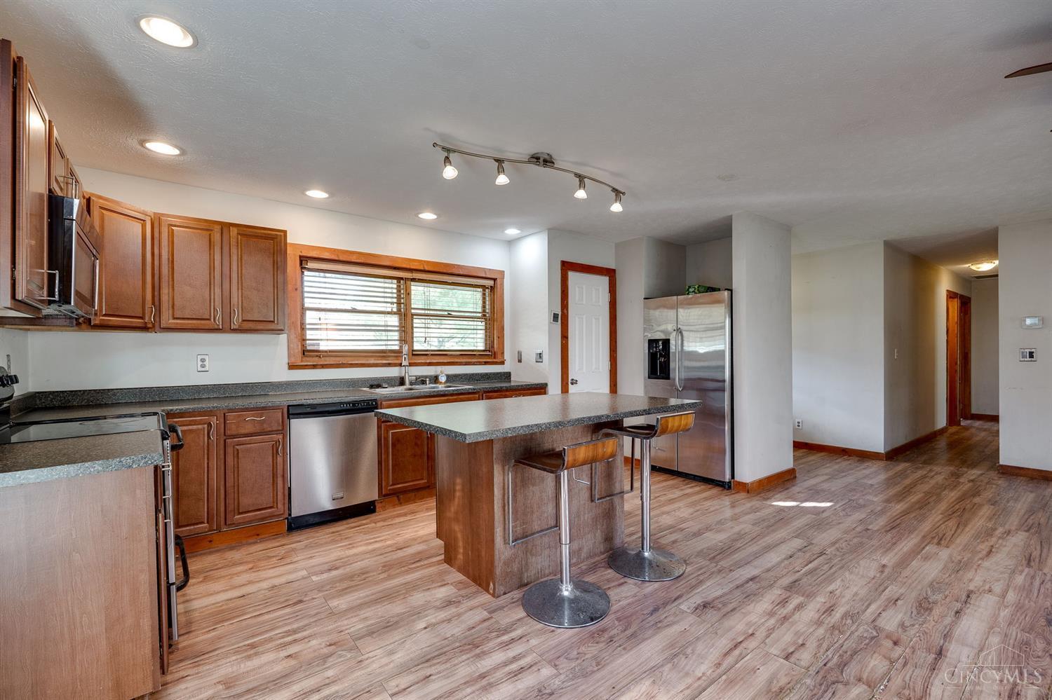 1376 Deerfield Road Lebanon, OH 45036 - Photo 12 of 32 Gallery Image 12