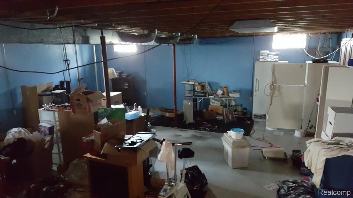 3208 West Marr Road Howell, MI 48855 - Photo 23 of 34 basement 1.jpg