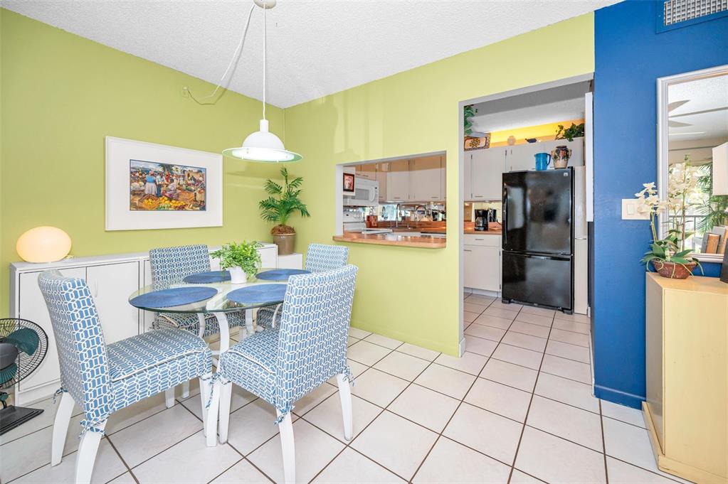 2642 Pine Ridge Way South, Unit D2 Palm Harbor, FL 34684 - Photo 13 of 63