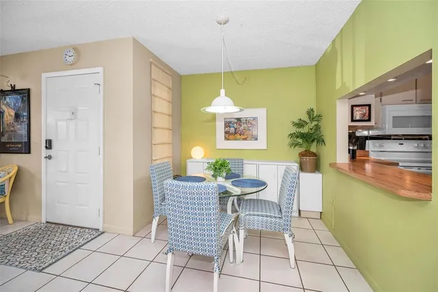 $149,900 | 2642 Pine Ridge Way South, Unit D2, Palm Harbor, FL 34684