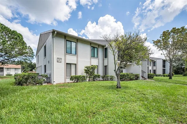 $149,900 | 2642 Pine Ridge Way South, Unit D2, Palm Harbor, FL 34684