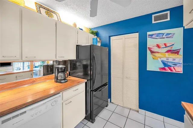 $149,900 | 2642 Pine Ridge Way South, Unit D2, Palm Harbor, FL 34684
