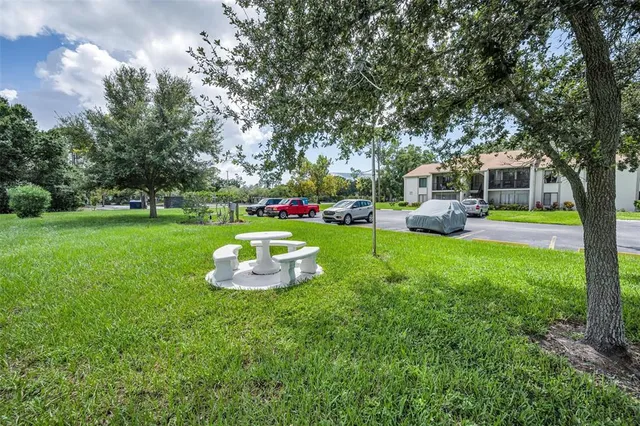 $149,900 | 2642 Pine Ridge Way South, Unit D2, Palm Harbor, FL 34684