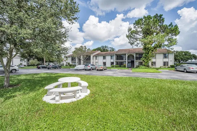 $149,900 | 2642 Pine Ridge Way South, Unit D2, Palm Harbor, FL 34684