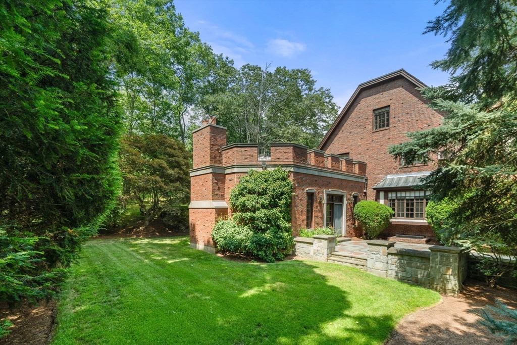 43 Monadnock Road Wellesley, MA 02481 - Photo 39 of 42