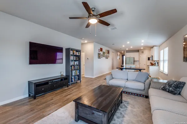 $2,500 | 344 Quinton Bend, Cibolo, TX 78108