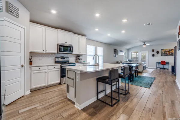 $2,500 | 344 Quinton Bend, Cibolo, TX 78108