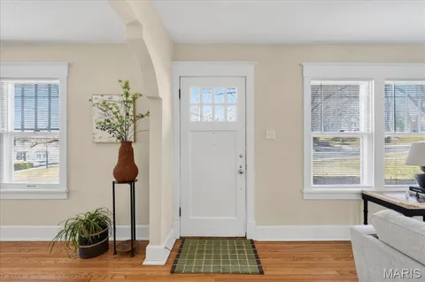 $385,000 | 8 South Moreland Avenue, St. Louis, MO 63122