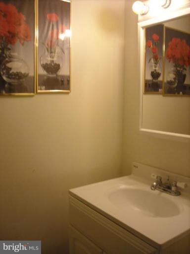 9303 Taney Road Manassas, VA 20110 - Photo 5 of 9 Bath #2