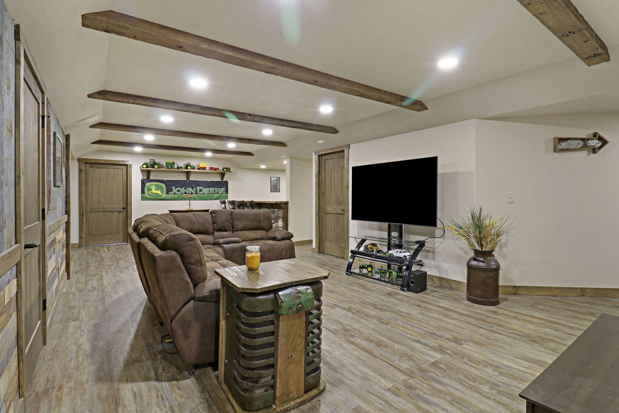 867 River Ridge Circle Waterford, WI 53185 - Photo 25 of 39 Family Room