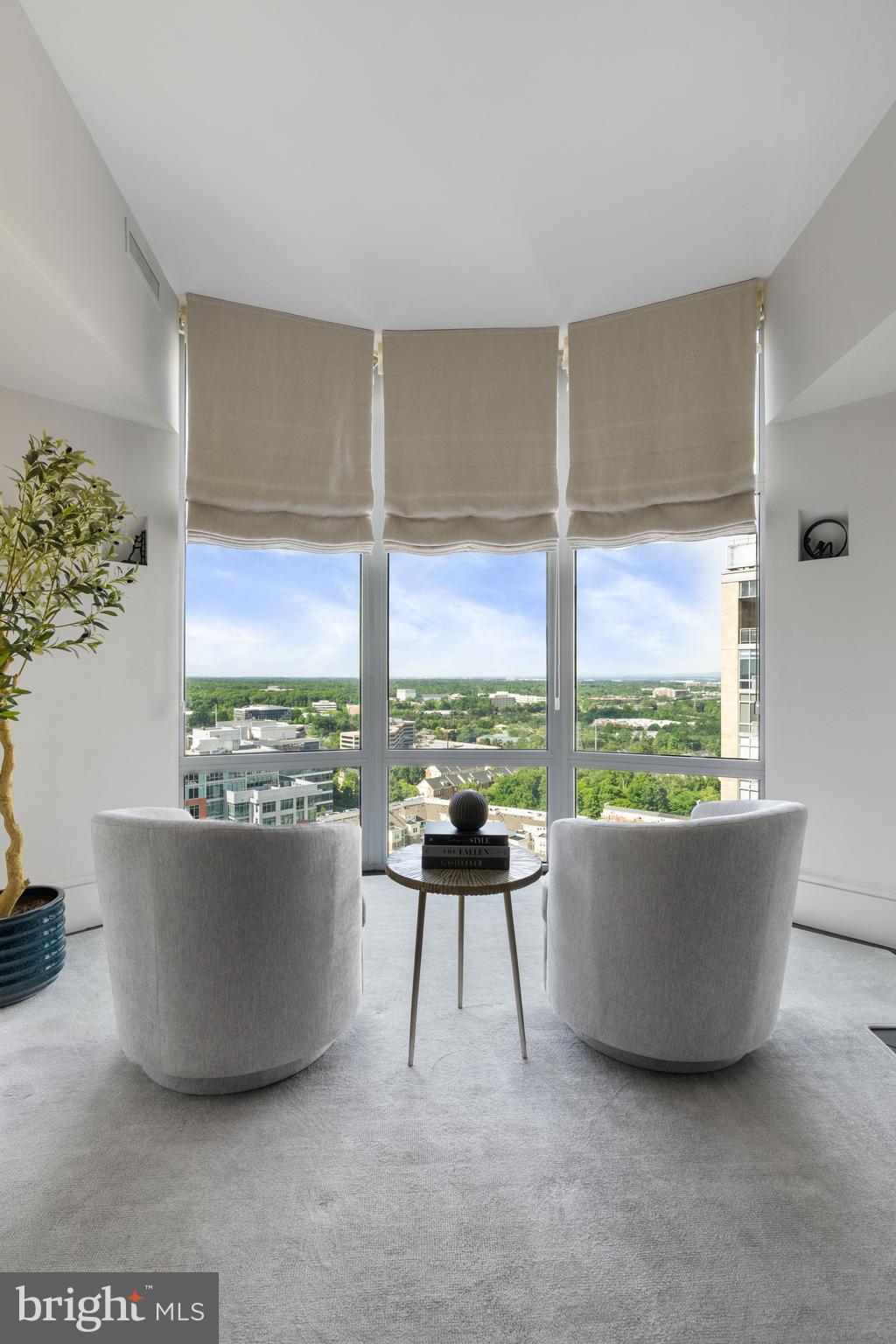 11990 Market Street, Unit 2101 Reston, VA 20190 - Photo 7 of 103 Built in nooks on both sides of sitting area