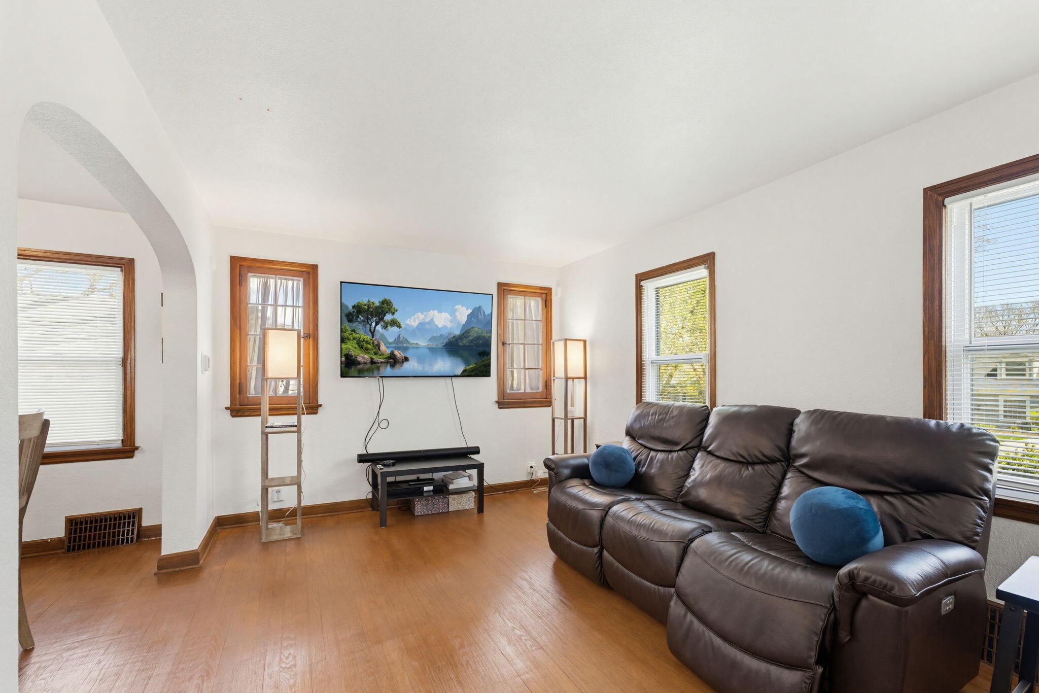 1219 North 85th Street Wauwatosa, WI 53213 - Photo 6 of 33 6-web-or-mls-1219-n-85th-st