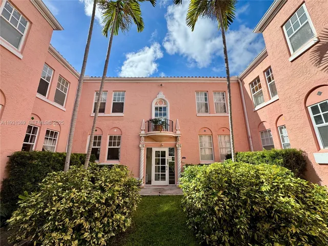$2,100 | 756 Meridian Avenue, Unit 9, Miami Beach, FL 33139