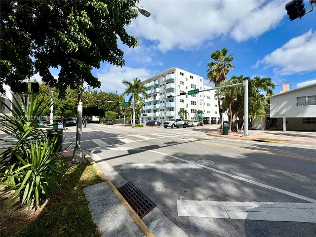$2,100 | 756 Meridian Avenue, Unit 9, Miami Beach, FL 33139