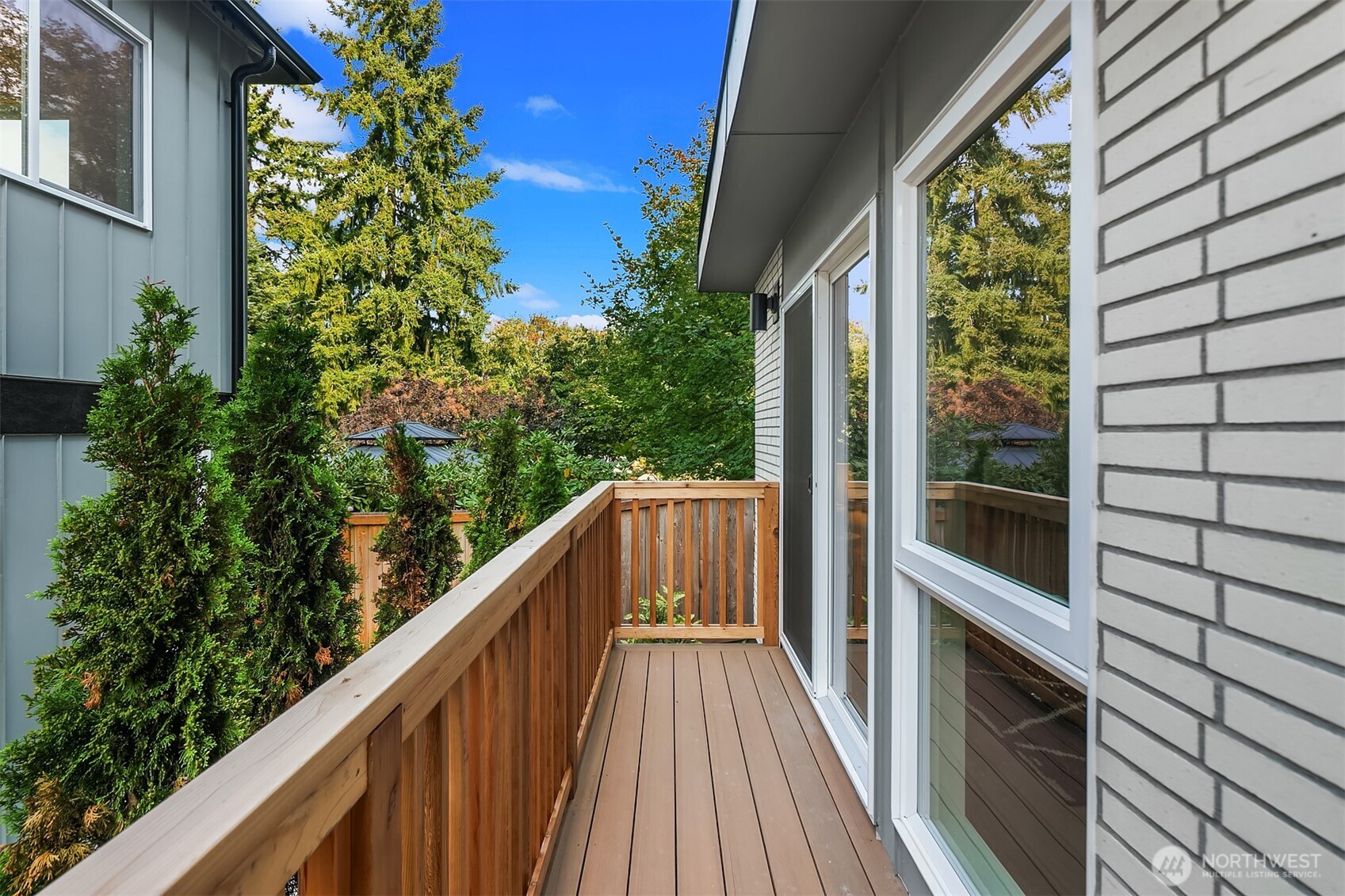 2030 Northeast 123rd Street Seattle, WA 98125 - Photo 26 of 31