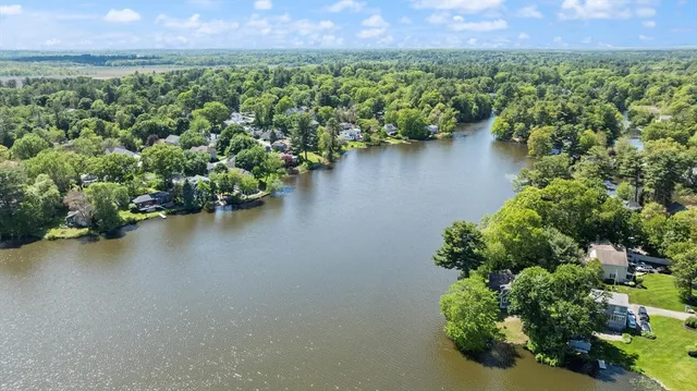 $749,999 | 320 Pillings Pond Road, Lynnfield, MA 01940