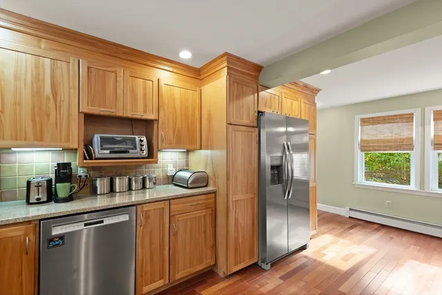 $749,999 | 320 Pillings Pond Road, Lynnfield, MA 01940