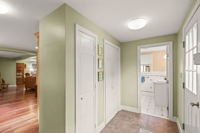 $749,999 | 320 Pillings Pond Road, Lynnfield, MA 01940