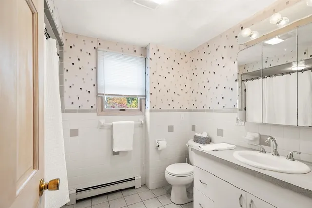 $749,999 | 320 Pillings Pond Road, Lynnfield, MA 01940