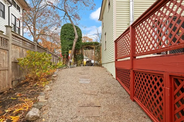 $749,999 | 320 Pillings Pond Road, Lynnfield, MA 01940