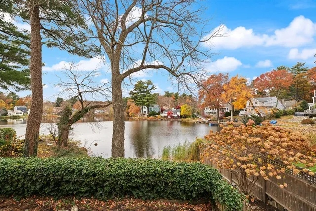 $749,999 | 320 Pillings Pond Road, Lynnfield, MA 01940