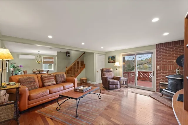 $749,999 | 320 Pillings Pond Road, Lynnfield, MA 01940