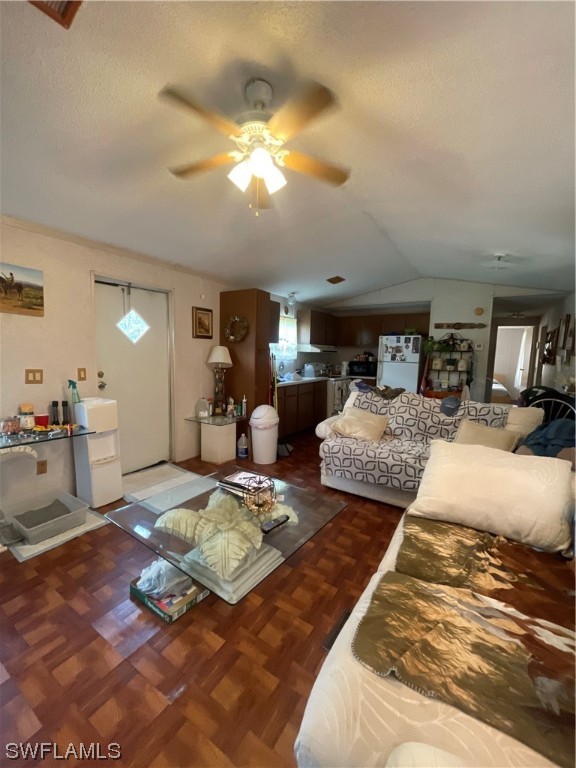 5320 8th Street Clewiston, FL 33440 - Photo 6 of 18 a bedroom with double bed and a large mirror