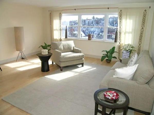 $3,800 | 1600 Beacon Street, Unit 906, Brookline, MA 02446