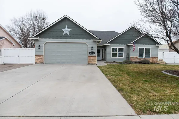 $425,000 | 2061 Uehlin Drive, Payette, ID 83661