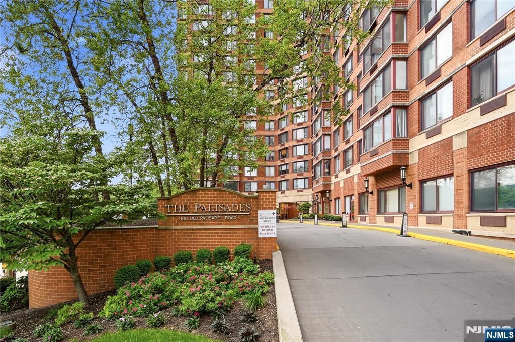 100 Old Palisade Road, Unit 1613 Fort Lee, NJ 07024 - Photo 2 of 35