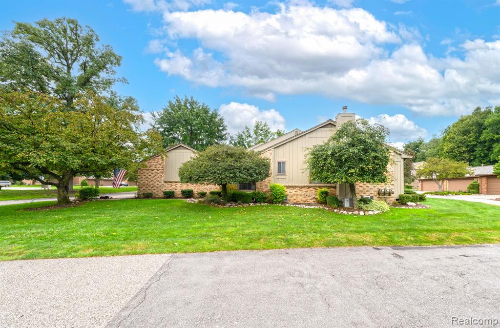 1822 Reis Court Rochester Hills, MI 48309 - Photo 1 of 29