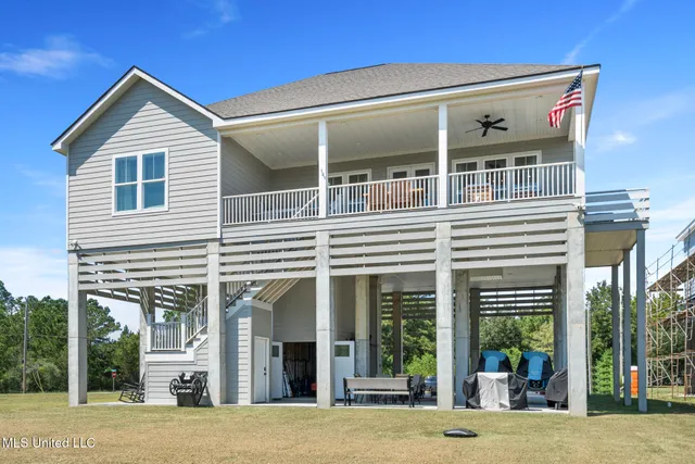 $735,000 | 1322 Enos Street, Diamondhead, MS 39525