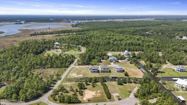 $735,000 | 1322 Enos Street, Diamondhead, MS 39525