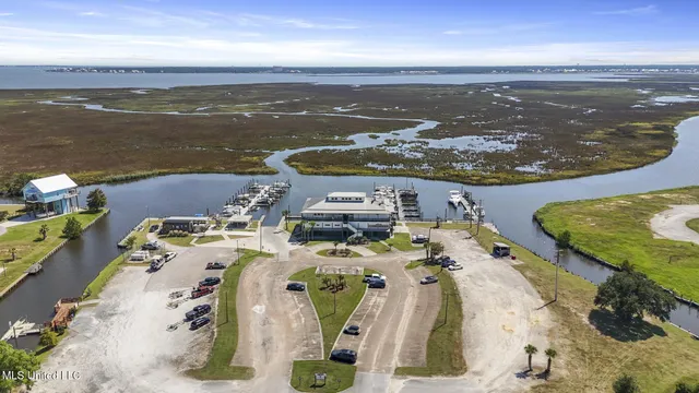 $735,000 | 1322 Enos Street, Diamondhead, MS 39525