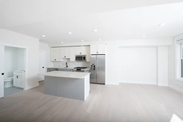 $3,450 | 425 Border Street, Unit 207, Boston, MA 02128