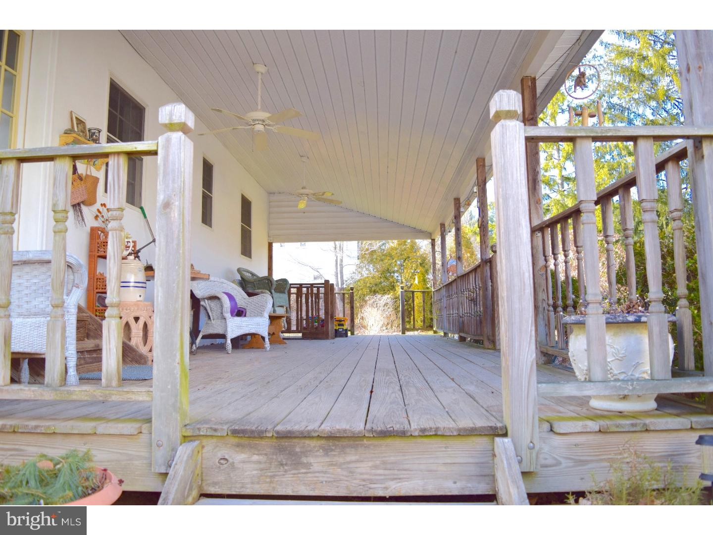 2123 Longview Road Warrington, PA 18976 - Photo 17 of 25 Deck
