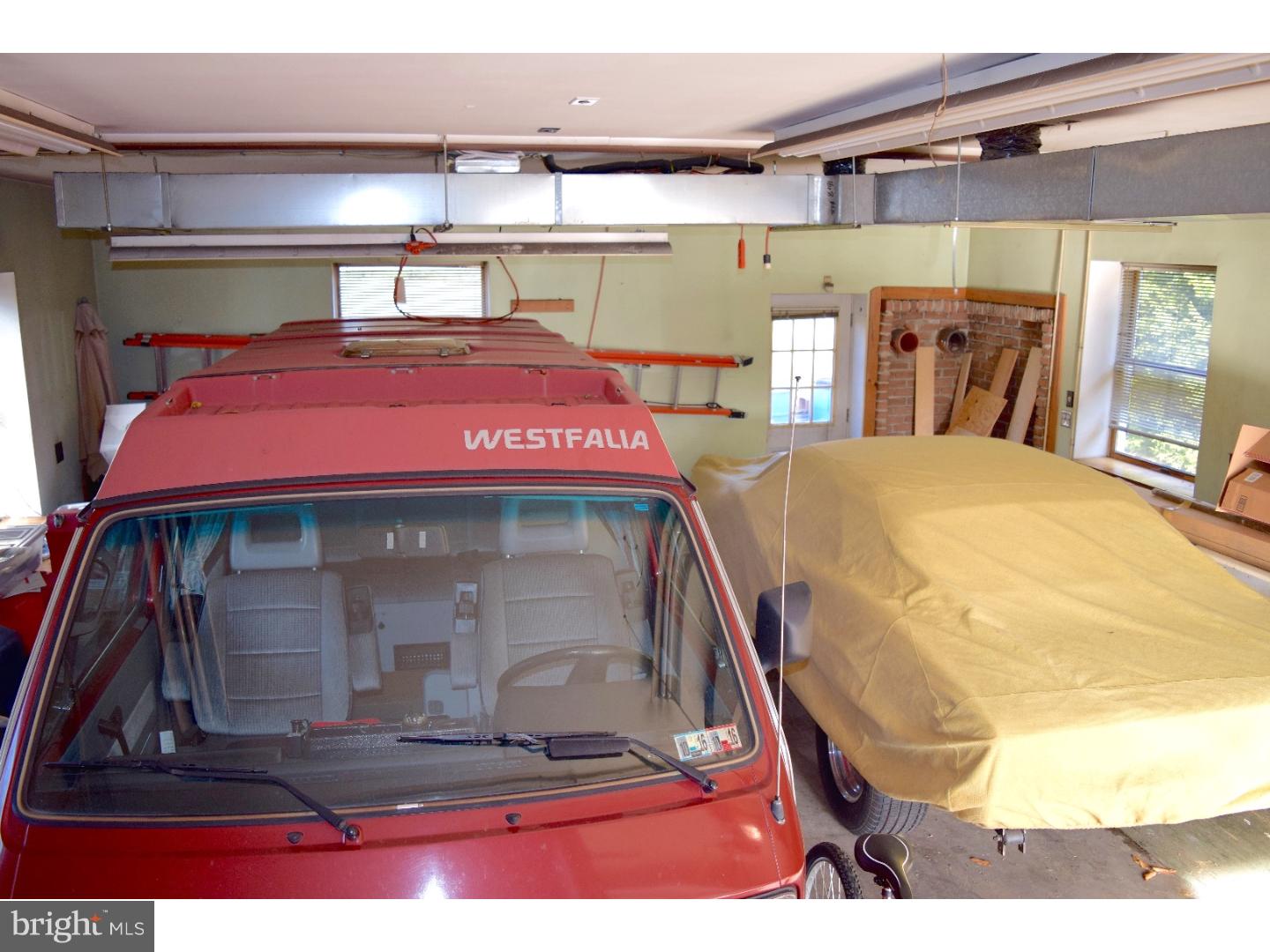 2123 Longview Road Warrington, PA 18976 - Photo 19 of 25 Garage