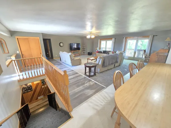 $425,000 | W2102 Highway 44, Markesan, WI 53946
