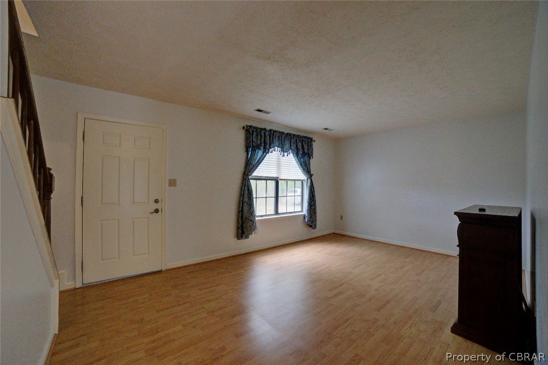 3461 Hickory Fork Road Gloucester, VA 23061 - Photo 3 of 25 Living Room