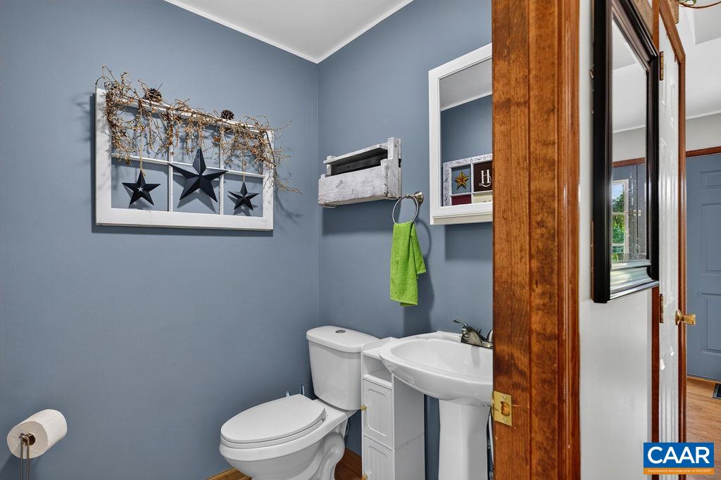 965 Horseshoe Road Arrington, VA 22922 - Photo 28 of 69 Half bathroom on the main level