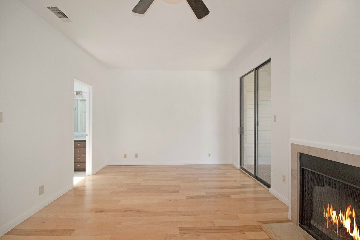 611 East 45th Street, Unit 8 Austin, TX 78751 - Photo 8 of 35 a view of an empty room with closet and a window