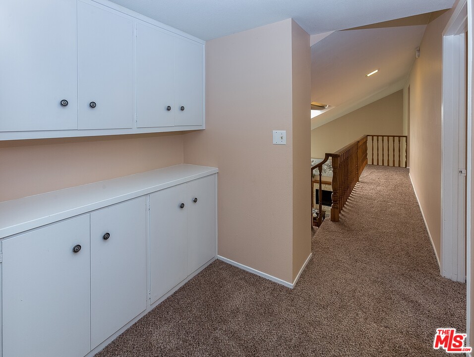 3333 Brace Canyon Road Burbank, CA 91504 - Photo 17 of 25