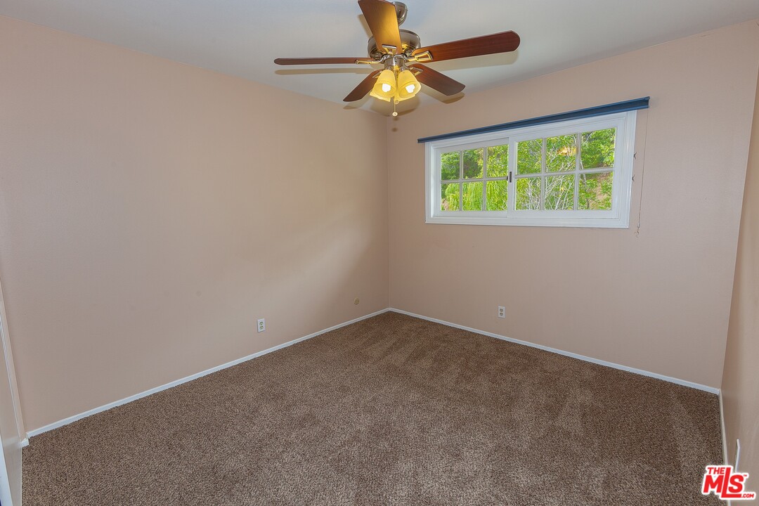 3333 Brace Canyon Road Burbank, CA 91504 - Photo 23 of 25