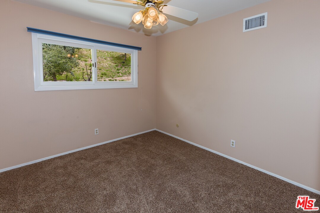 3333 Brace Canyon Road Burbank, CA 91504 - Photo 24 of 25